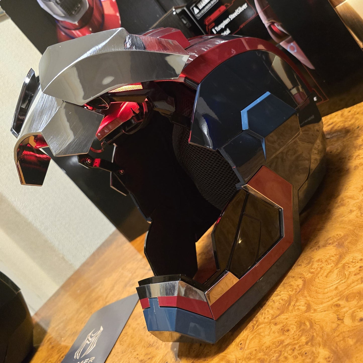 IRONMAN HELMET PATRIOT